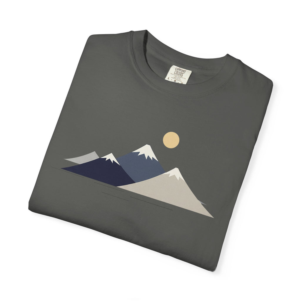 Minimal Mountain Graphic T-Shirt — Neutral Sunset Nature Tee