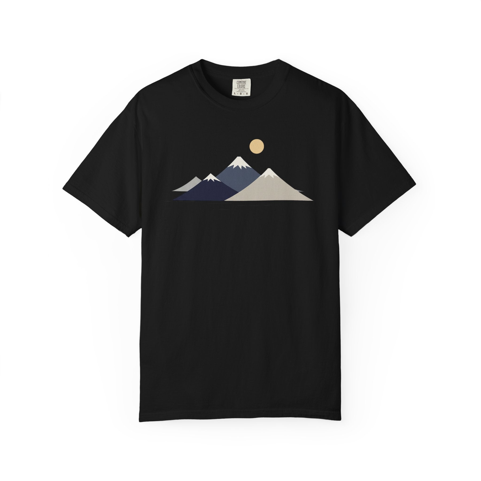 Minimal Mountain Graphic T-Shirt — Neutral Sunset Nature Tee