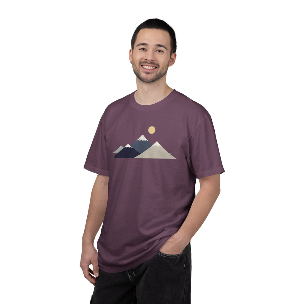 Minimal Mountain Graphic T-Shirt — Neutral Sunset Nature Tee