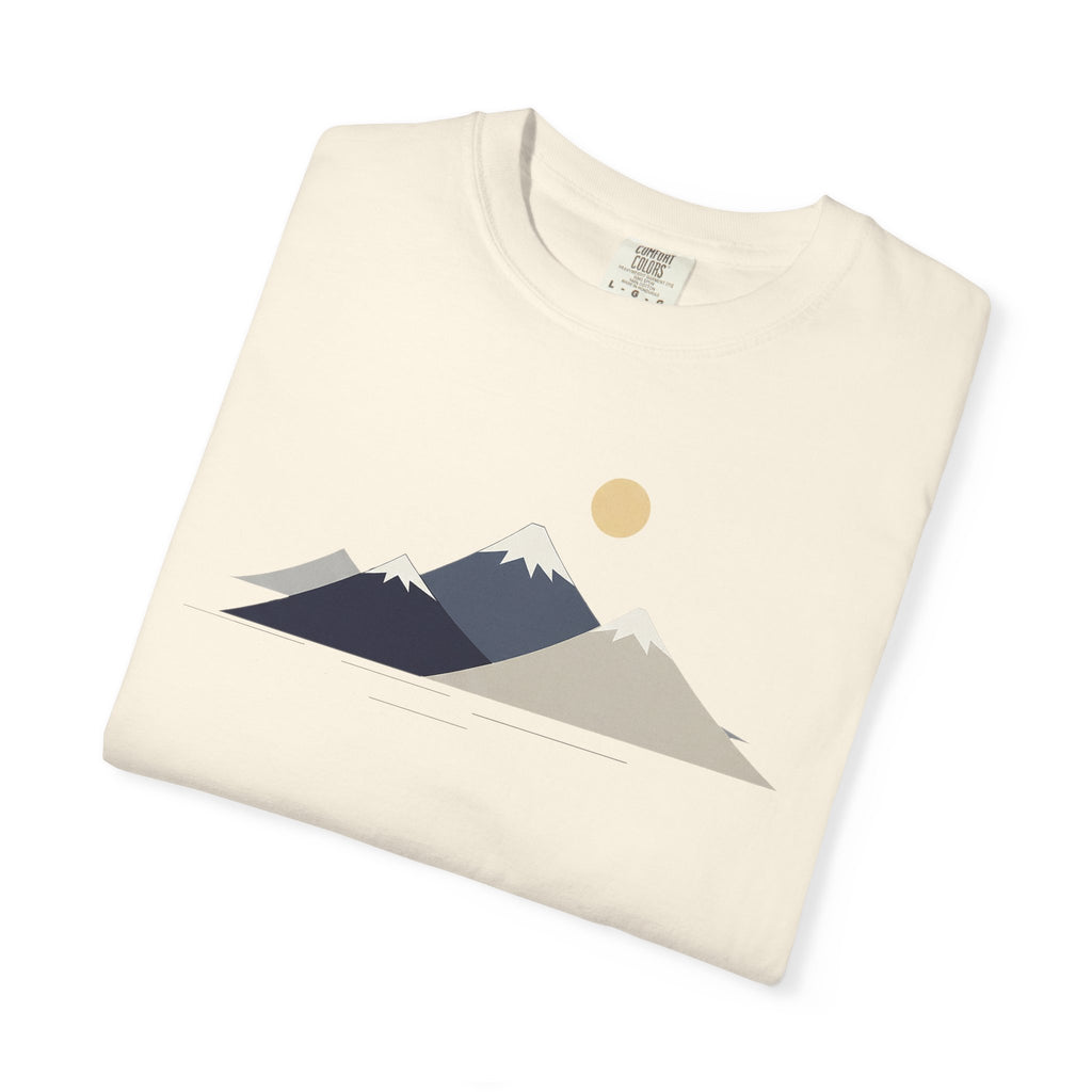 Minimal Mountain Graphic T-Shirt — Neutral Sunset Nature Tee