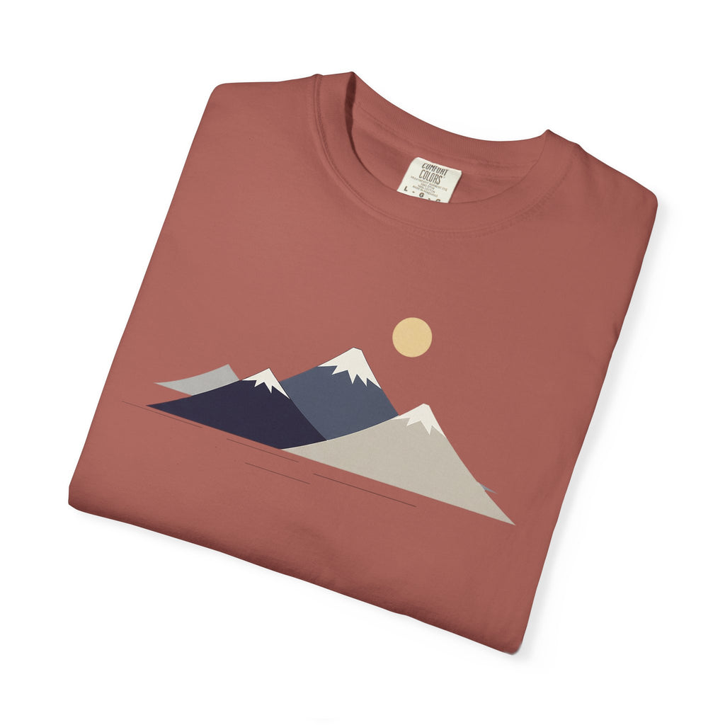 Minimal Mountain Graphic T-Shirt — Neutral Sunset Nature Tee