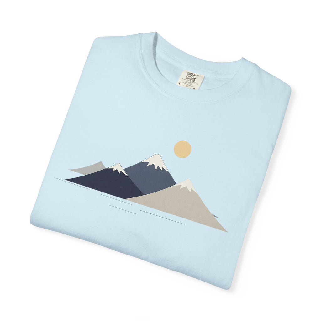 Minimal Mountain Graphic T-Shirt — Neutral Sunset Nature Tee